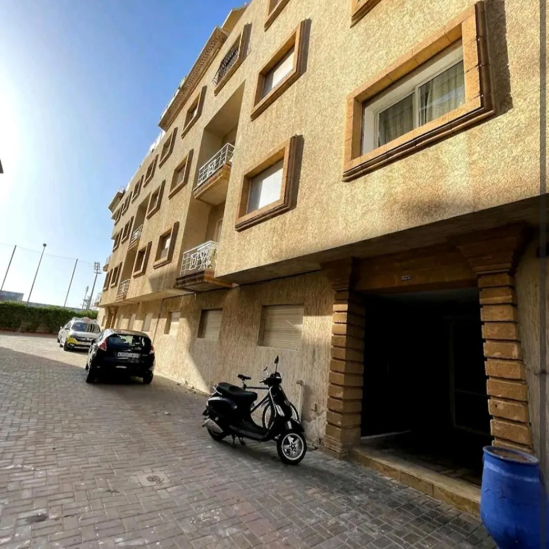אסאוירה Hossen Appartement 0*,
