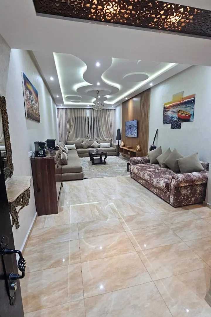 אסאוירה Hossen Appartement 0*,